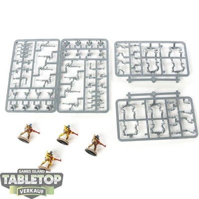 Aeldari - 12 x Guardian Defenders klassisch - teilweise gebaut