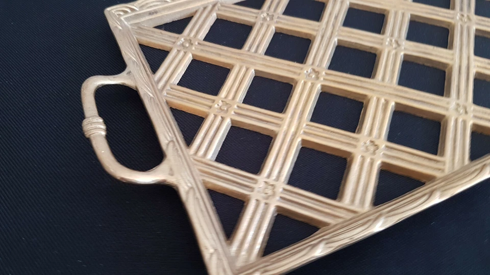 Altes Messing-Tablett 30 x 16 cm - vintage  - selten - Bild 3 von 4