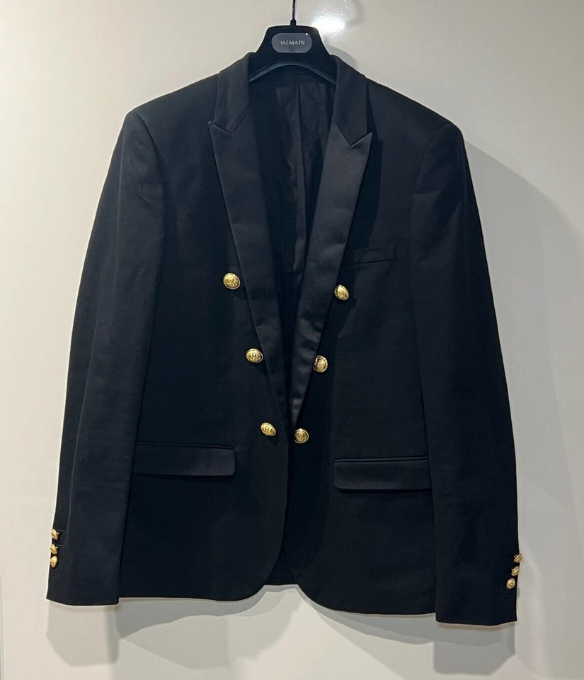 BALMAIN US$ 3.614 ALGODÃO PRETO, BOTÃO DOURADO, LAPELA XALE DE CETIM, JAQUETA DE JANTAR ABERTA 52 - Imagem 3 de 4