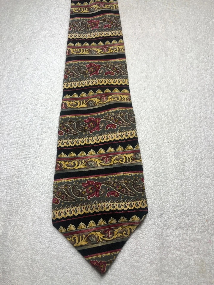 MUSEO METROPOLITANO CORBATA HOMBRE GRIS AMARILLO ROJO NEGRO 4 X 59 Foto 2 de 4