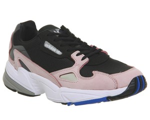 adidas falcon blancas y rosas
