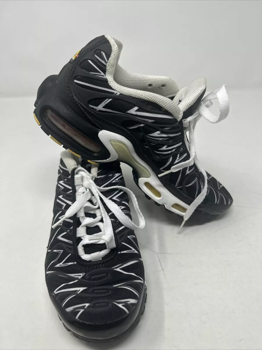 Nike air max shop plus black shark