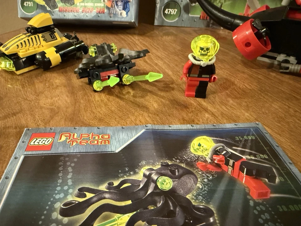LEGO Alpha Team Mission Deep Sea Lot: 4790 4791 4797 4798 4799 4800 W/Manuals - Image 3 of 4