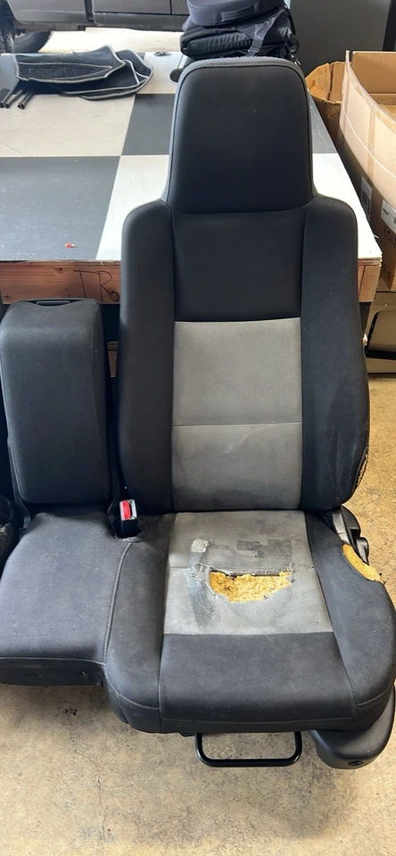 Ford Ranger Driver And Passenger Seats - Image 2 of 2