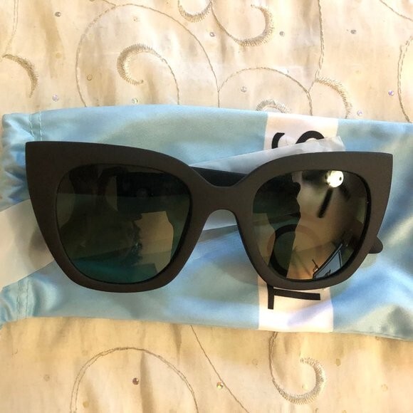 Toms Matte Black Cat-Eye Sunglasses TOMS Traveler Women SYDNEY Matte Black Cat Eye Sunglasses  main image 3