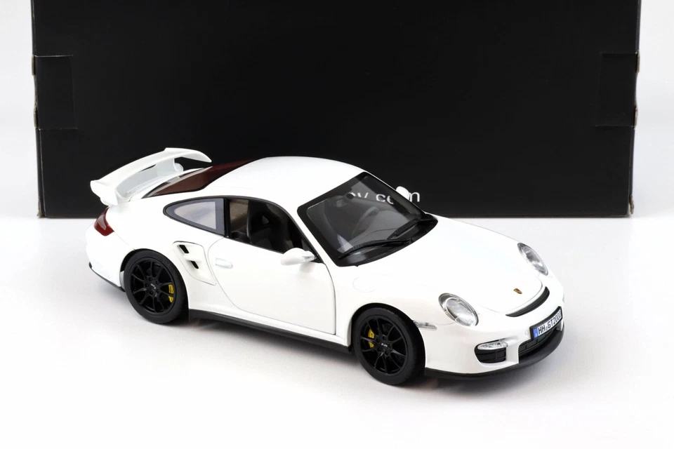 NOREV 1:18 - 187572 - Porsche 911 997 GT2 Coupe 2007 white - Immagine 2 di 4