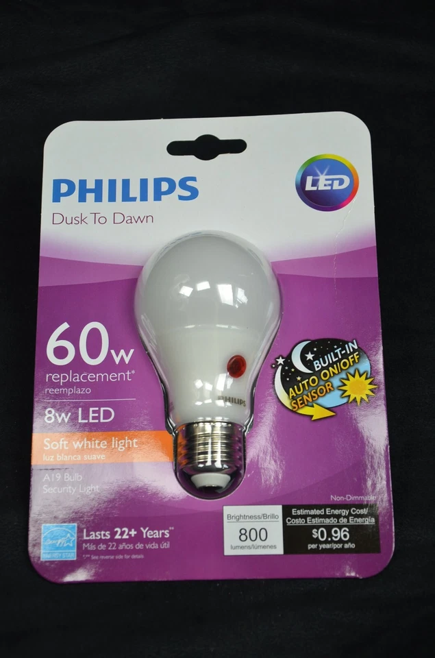 4 pack Philips NEW 60w Soft White A19 Sensor DUSK to DAWN 8w LED Light Bulb - Image 2 of 3