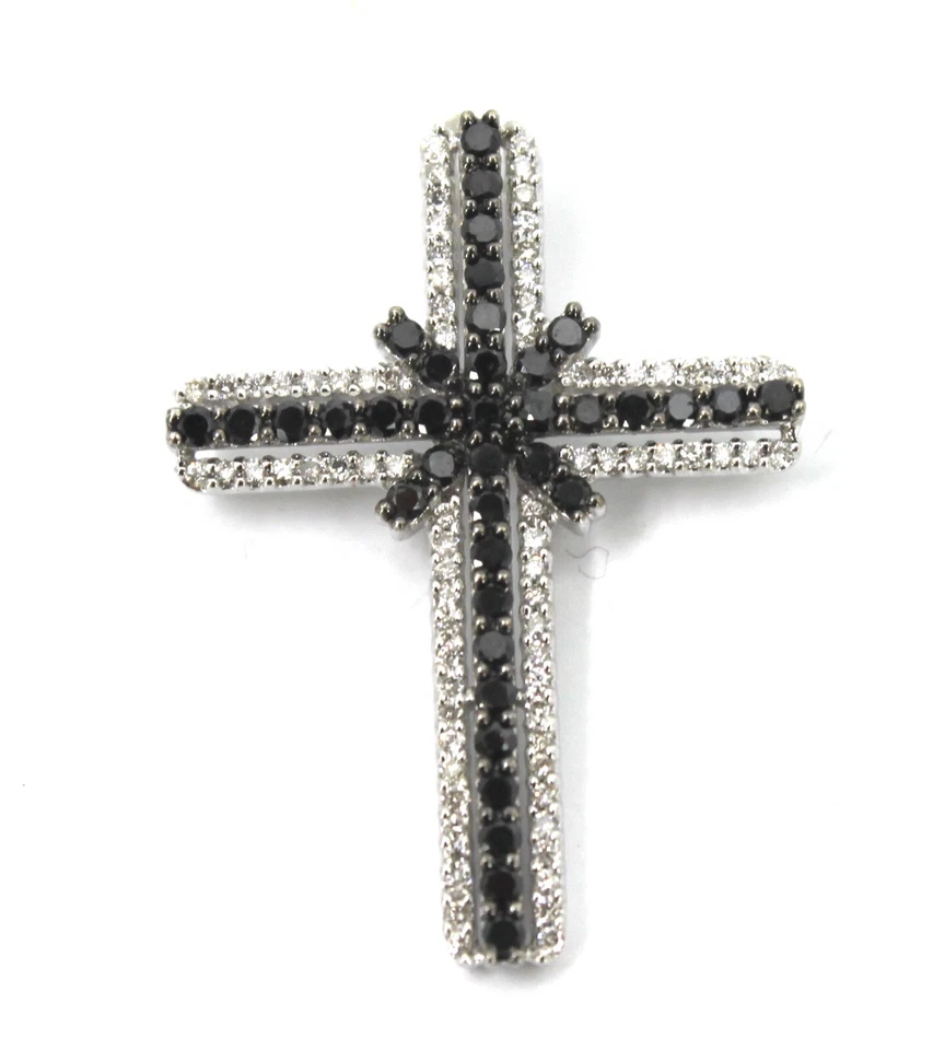 Colgante Cruz Oro Blanco Sólido 14k con Diamante Natural B/N (0,94 ct. t.w.) Foto 2 de 4