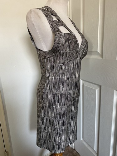 Hunt No More Sleeveless Cut Out Bodycon Dress Size M (12) NWT - Picture 7 of 9