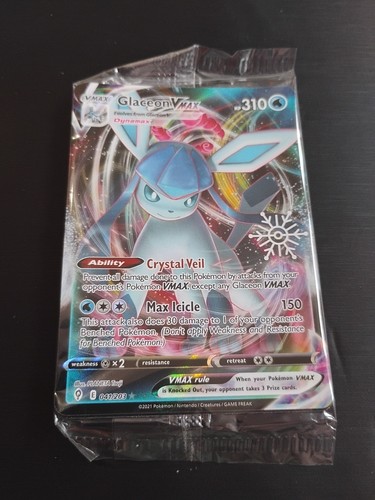 Pokémon TCG Glaceon VMAX Evolving Skies Holo Ultra Rare Card 041/203