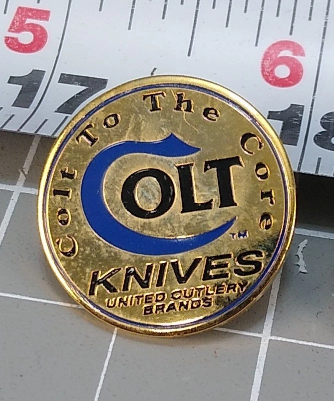 2 - Alfileres de solapa negra Colt Foto 2 de 4