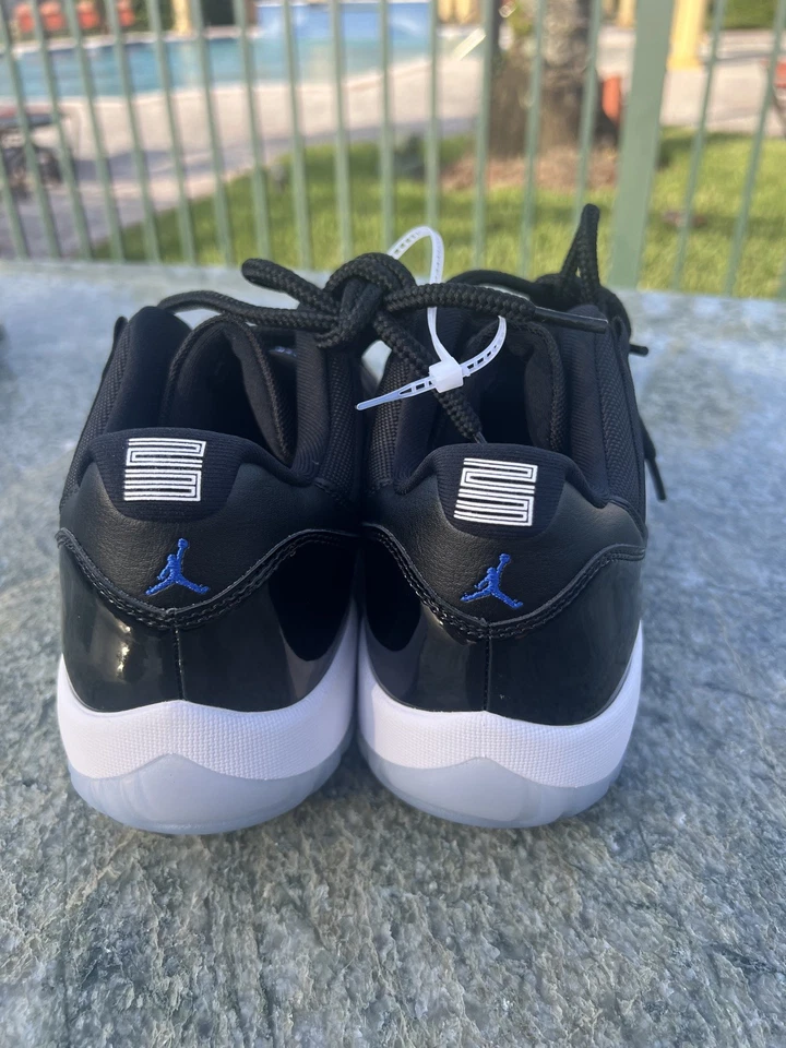 Nike Air Jordan 11 Retro Low Space Jam Talla 11 FV5104-004 Foto 2 de 4