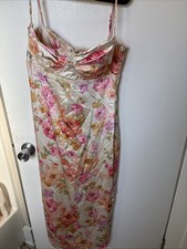 Women’s Floral Dress House Of Cb Size Large