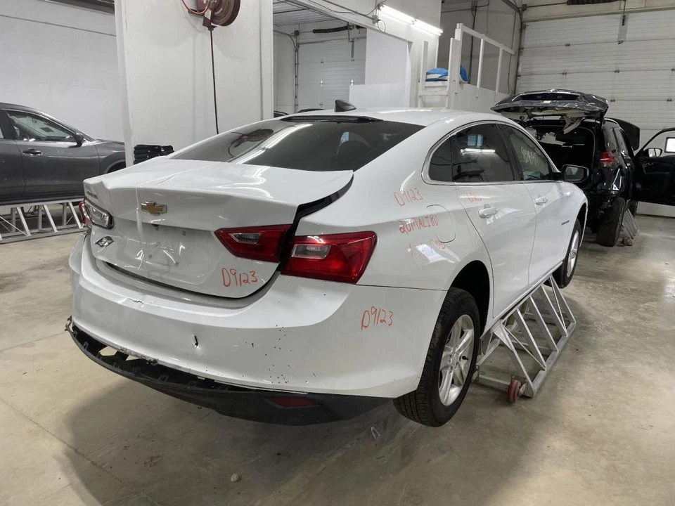 Driver Left Air Bag Driver Wheel Fits 16-25 MALIBU 1028231 - Imagem 4 de 4