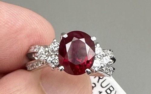 A Stunning 3.16ct Ruby & Diamond Platinum Ring GIA - Picture 3 of 13