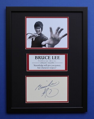 BRUCE LEE AUTOGRAPH framed masterly display Martial Arts ver. 2