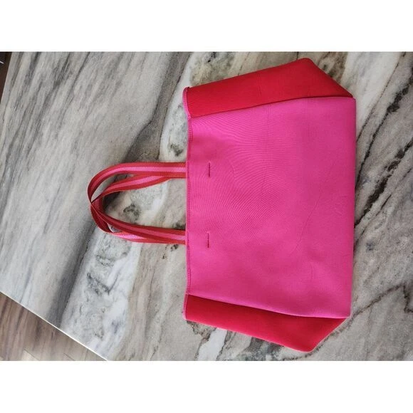 SUMMERSALT 海滩托特包手提包氯丁橡胶粉色/红色零售价 80 美元 — 第 2/4 张图片