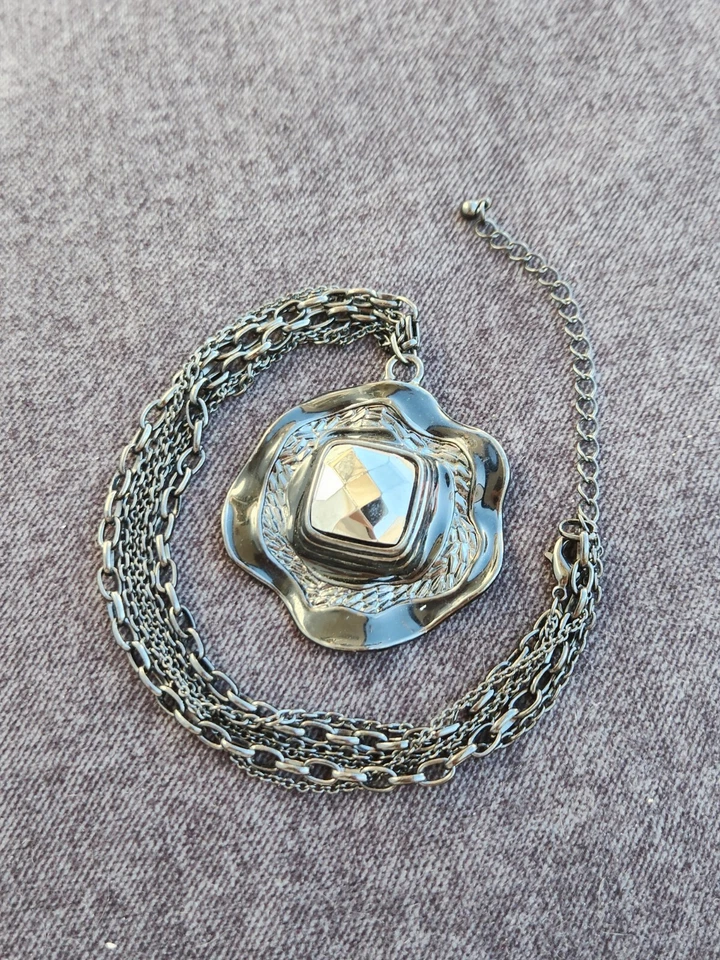  Big Faceted Diamond Cut Dark Pendant Multichains Necklace Chocker Witch - Image 3 of 4