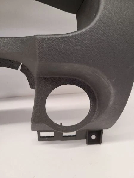 2005-12 NISSAN XTERRA INSTRUMENT CLUSTER BEZEL WITH VENT 682409BA0C - Image 3 of 4