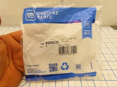 GM 84209236 Transmitter Remote Key Fob Factory Sealed You Program Battery Unknow