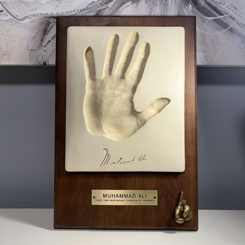 Seidenstraße Geschenke Boxen Serie MUHAMMAD ALI signiert Handabdruck Plakette