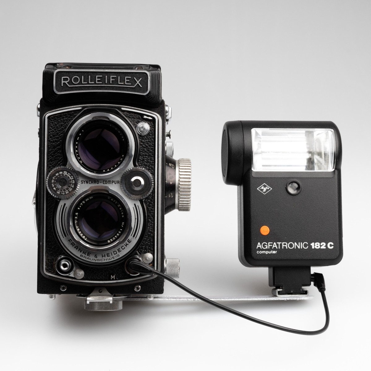 Agfatronic 182 Flash +Attachment for Rolleiflex TLR F 3.5 2.8