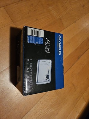 Olympus 720 SW Digitalkamera Silber
