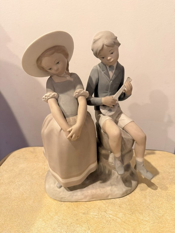 Lladro 4878 Adolescence RETIRED Mint Condition!