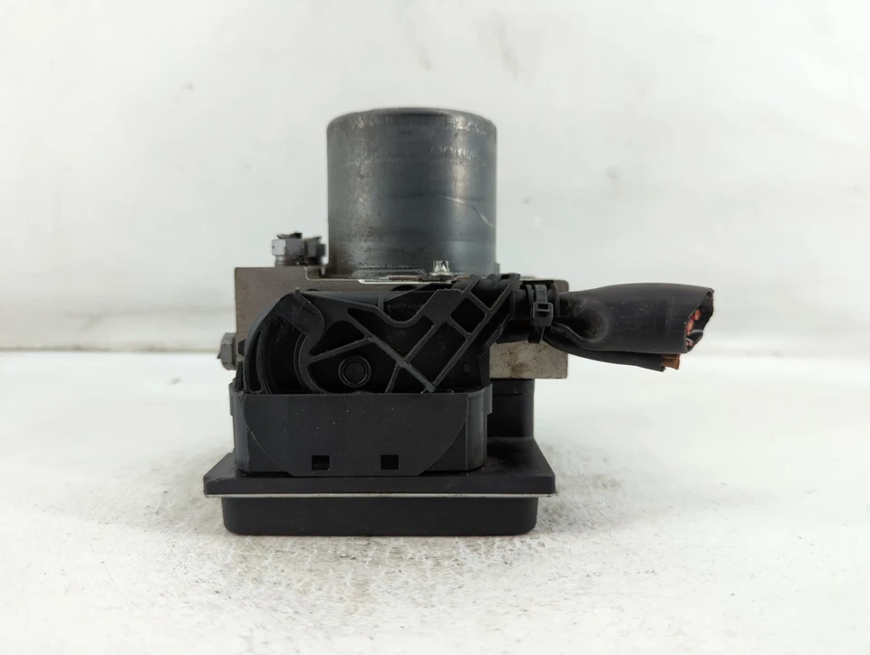 2015-2016 Mercedes-benz E350 Abs Pump Control Module LKKP8 - Image 4 of 4