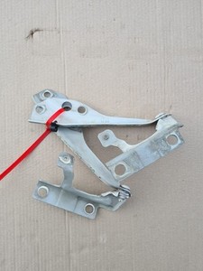 Motorhaubenscharniere Scharniere rechts links Volvo V50 S40 30753597 30753598