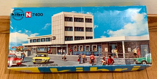 Kibri N 7400 Bahnhof Böblingen (Böblingen Stationhouse) escala N nuevo en caja | Condition: New