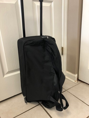 NWT Vera Bradley LIGHTEN UP WHEELED CARRY ON LUGGAGE **Black CARRY ON - Picture 4 of 5