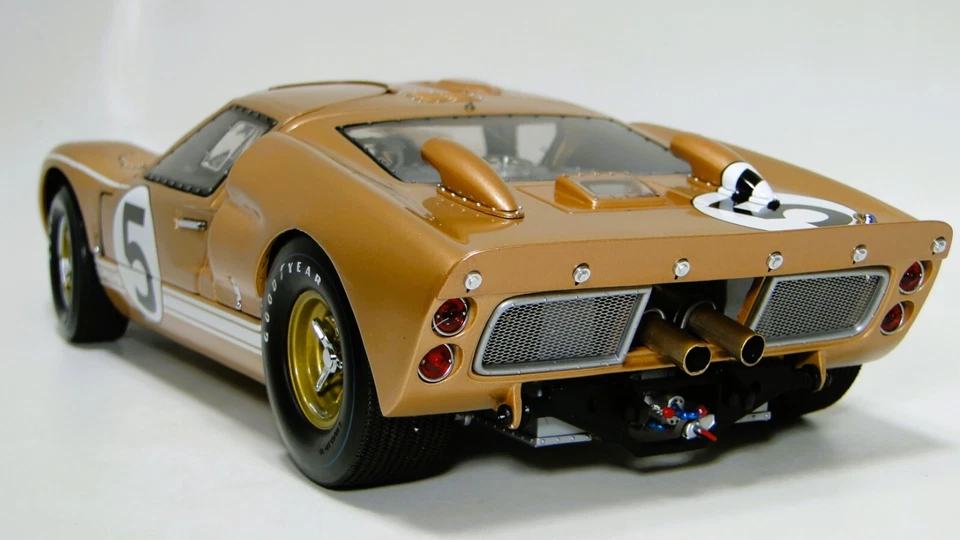 GT40 Ford Le Mans coche de carreras clásico deportivo 1966 metal fundido a presión modelo 1:18 Foto 3 de 4