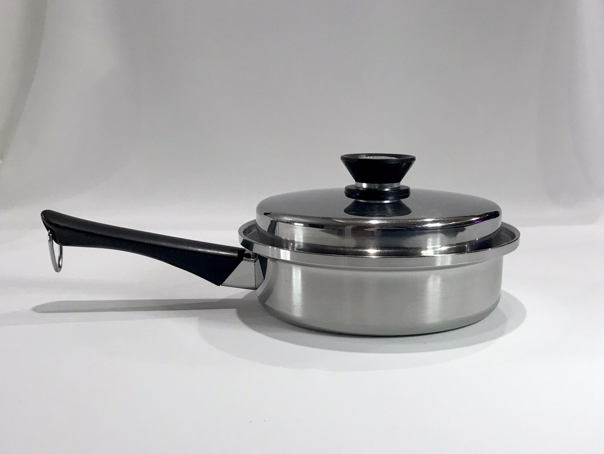 982 AMWAY QUEEN 1.25 qt Multi Ply 18/8 Stainless Steel Pot
