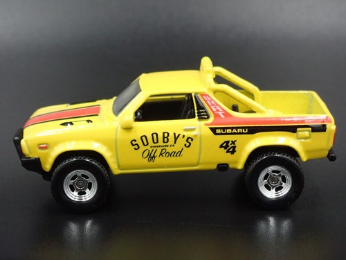 1970-1981 SUBARU BRAT PICKUP TRUCK SOOBY'S 1:64 SCALE DIORAMA DIECAST MODEL CAR - Picture 4 of 8