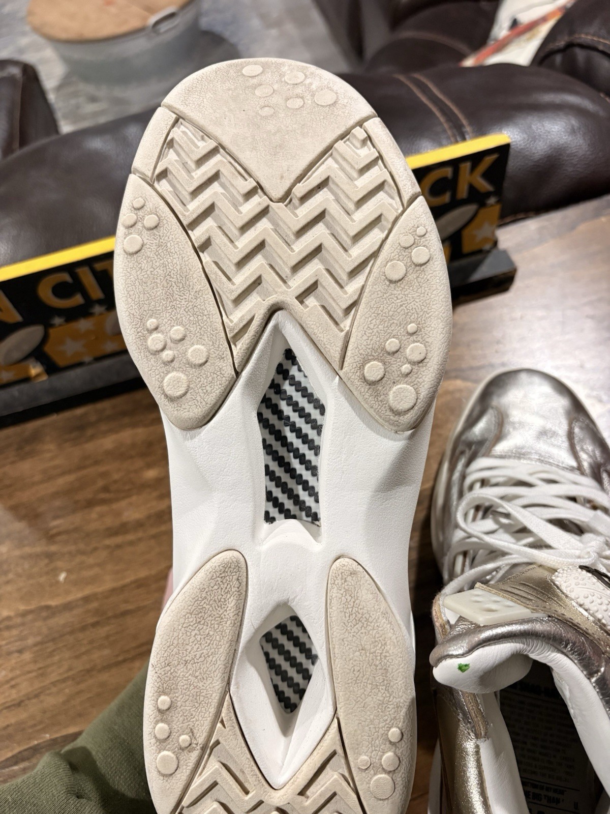 Reebok The Pump Shaq Silver Men’s Basketball Shoes thumbnail 9