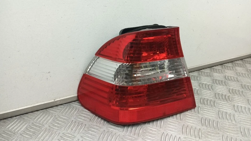 LUZ TRASERA IZQUIERDA BMW 318I SE 63216946535 Foto 3 de 4