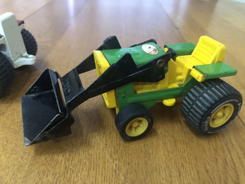 LOTTO 2 TOSAERBA TONKA JOHN DEERE VINTAGE ANNI 70 CON CARICATORE FRONTALE E GIOCATTOLI IN METALLO IH - Foto 8 di 18