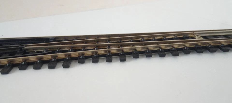Atlas H0/OO Gauge Train Nickel Silver Rail Track Express Point Left Hand - Image 3 of 3