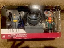 dc collectibles batman animated bat signal box set 1 12 figures mcfarlane