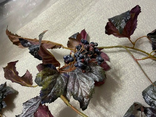 Lark Silk Garland 6' Snowed Viburnum Berry Garland Plum Color NEW(F41K) - Picture 6 of 7