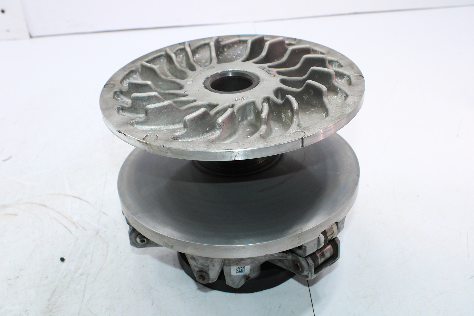 2018 SKIDOO MXZ X 600 PRIMARY DRIVE SHEAVE CLUTCH 417224341 417224332