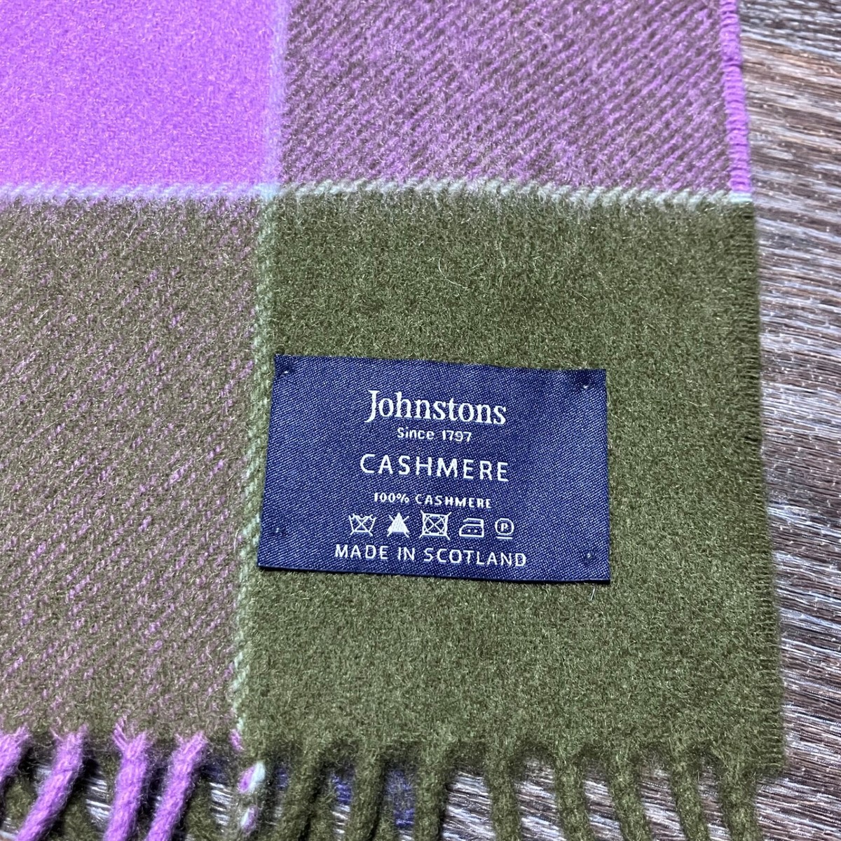 小物 JOHNSTONS CASHMERE SOLID MUFFLER MRN Johnstons of Elgin