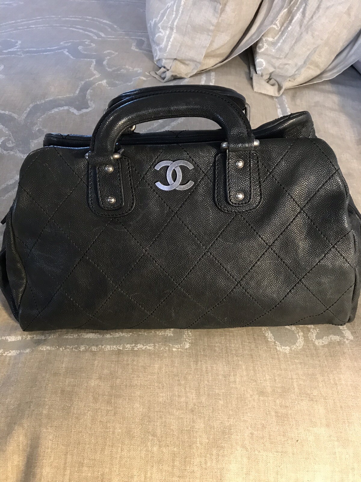 Chanel Black CC Double Logo Bag For Sale at 1stDibs