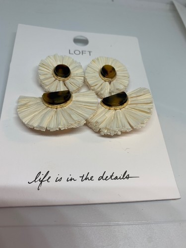 $34 .50 loft gold tone raffia drop earring E8 - Picture 2 of 4