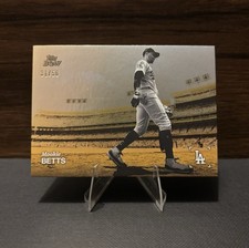 2025 Topps Black & White Mookie Betts Golden Hour #GH-08 SSP /50 Dodgers