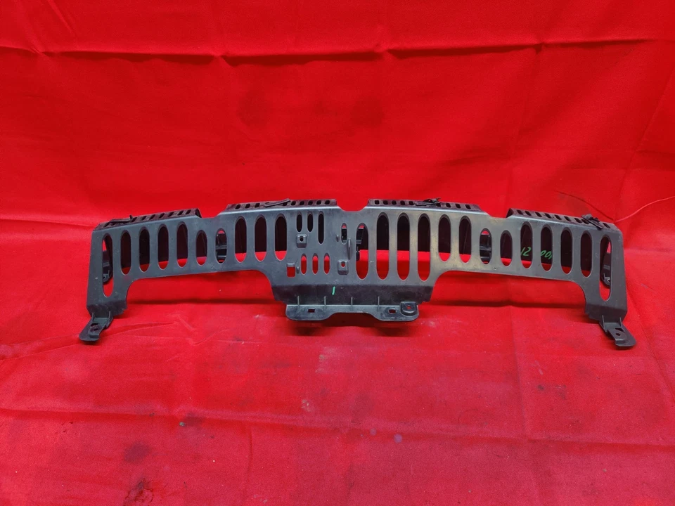 11-16 MINI COOPER REAR BUMPER CENTER MIDDLE SUPPORT GUIDE MOUNT MOUNTING BRACKET Foto 2 de 4