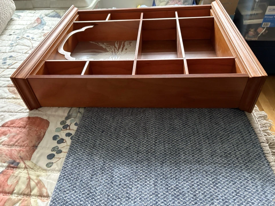 1988 Franklin Mint Wizard of Oz Portrait Sculpture Wooden Display Case w/ Mirror - Image 4 of 4