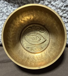 Vintage Tibetan Solid Brass Singing Bowl w/ Buddha eye (bowl only)