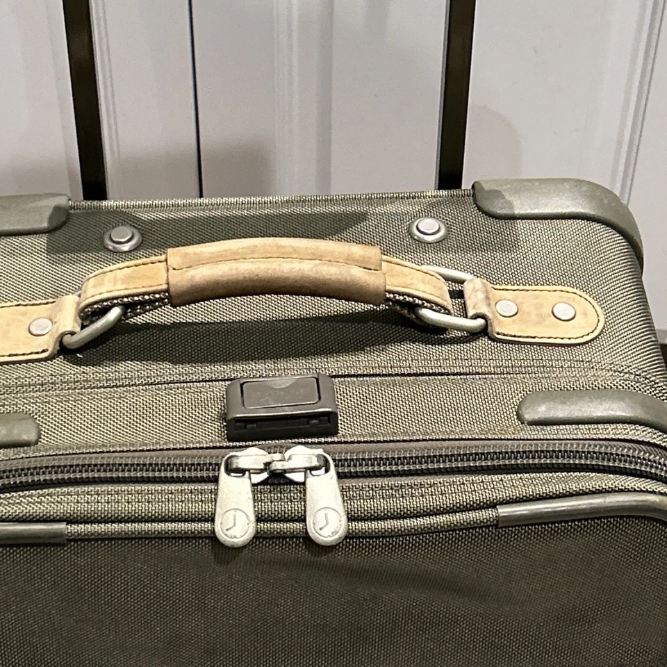 Briggs & Riley U21NX расширяемый 21» ручная кладь вертикальный, 2 колеса, оливковый зеленый - Изображение 4 из 4